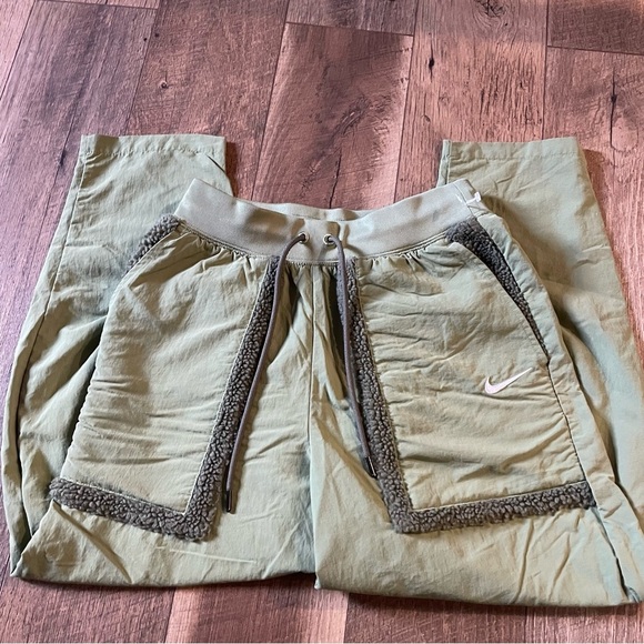 Nike Green Light Weight Sherpa Athletic Casual Sweat Pants UUU - Picture 1 of 4